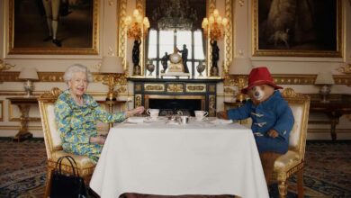 Photo of Queen Elizabeth Delights Royal Family with Surprise Paddington Bear Skit