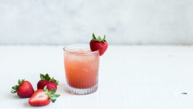 Photo of Delicious and Easy Strawberry-Rhubarb Shrub Recipe for Refreshing Drinking Vinegars
